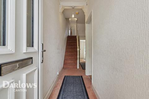 2 bed property, in Smeaton Street, £210,000