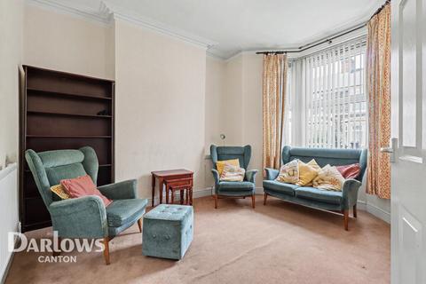 2 bed property, in Smeaton Street, £210,000