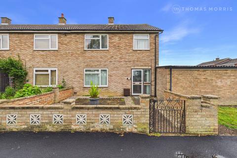 3 bed property, in Childs Pond Road, £270,000