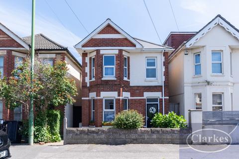 3 bed property, in Ripon Road, £365,000
