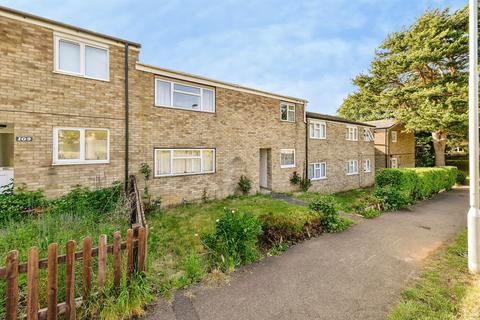 3 bed property, in Derby Way, £325,000