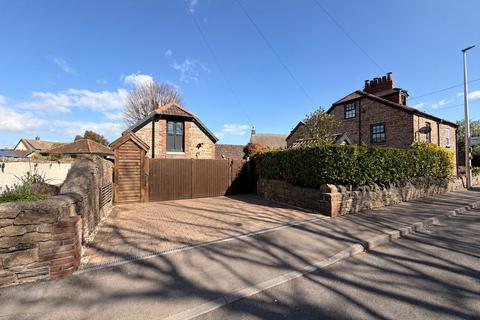 4 bed property, in Bristol Road, £585,000