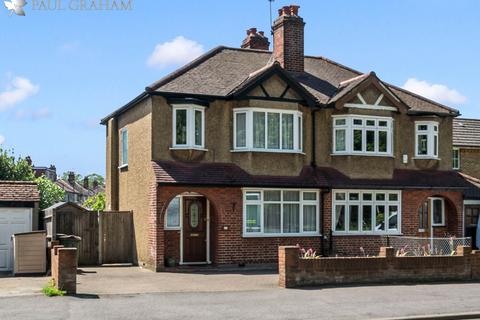 3 bed property, in London Road, £550,000