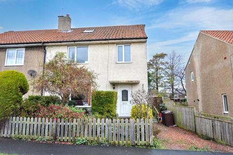 3 bed property, in Lacey Street, £225,000
