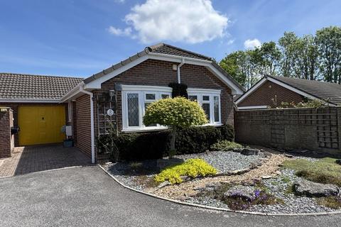 2 bed property, in Wareham, £350,000