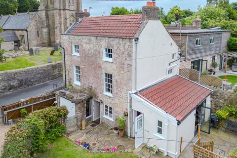4 bed property, in Church Road, £530,000