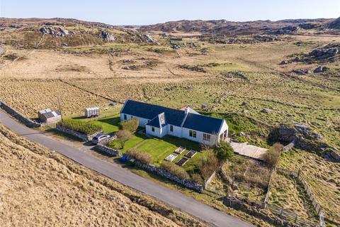4 bed property, in Totamore, £350,000