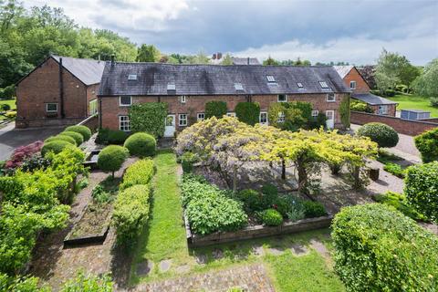 4 bed property, in Calveley Green Lane, £1,050,000