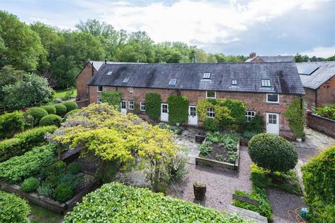 4 bed property, in Calveley Green Lane, £1,050,000