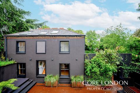 2 bed property, in Castlebar Hill, £1,000,000