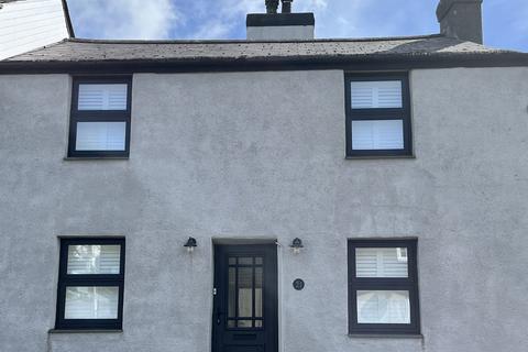 2 bed property, in Higher Lux Street, £175,000
