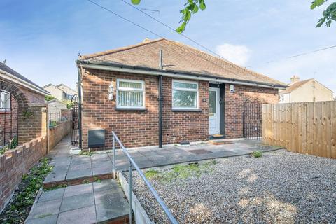 2 bed property, in Jameson Road, £270,000
