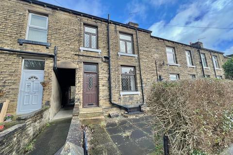 1 bed property, in Dewhurst Road, £65,000