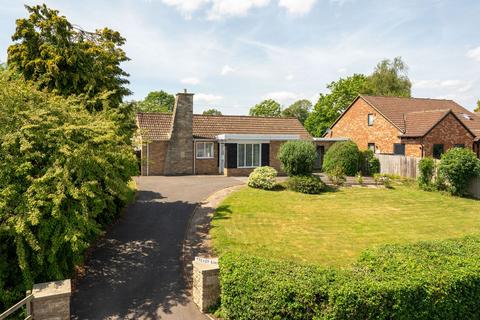 3 bed property, in Moor End Road, £550,000