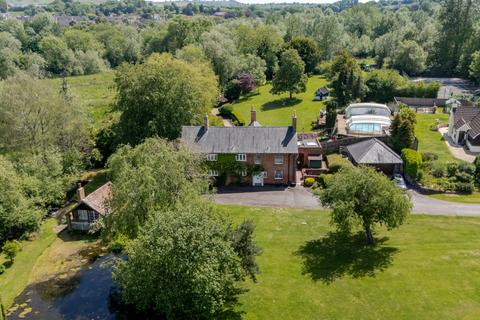 5 bed property, in Fairwood Road, £1,500,000