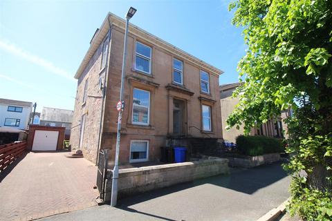 4 bed property, in Newton Street, £270,000