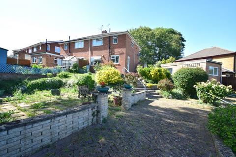3 bed property, in Larchcroft, £360,000