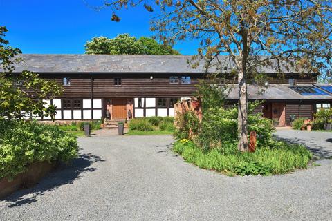 4 bed property, in Eau Withington, £1,450,000