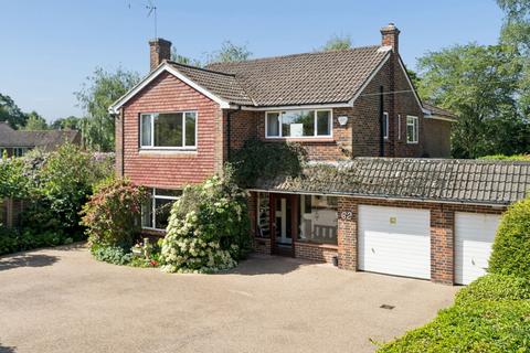 5 bed property, in Butlers Court Road, £1,400,000