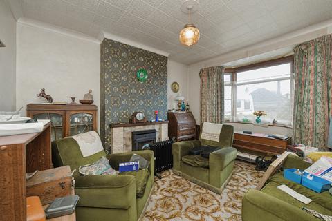 2 bed property, in 357, £110,000