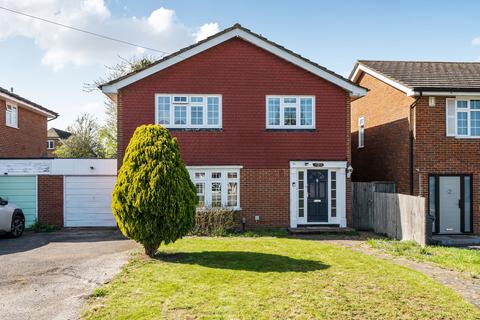 4 bed property, in Fir Tree Close, £900,000