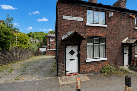 2 bed property, in Tan Yard Brow, £230,000