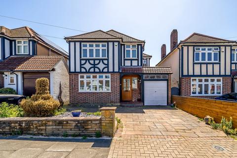 4 bed property, in Lancing Road, £850,000