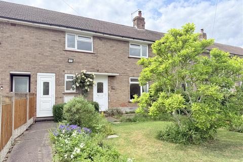 3 bed property, in Hoe View Road, £195,000
