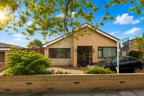 3 bed property, in Farndale, £415,000