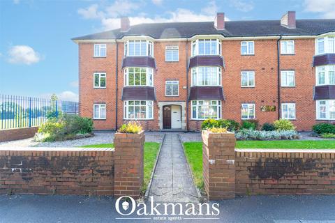 2 bed property, in Bristol Road South, £70,000