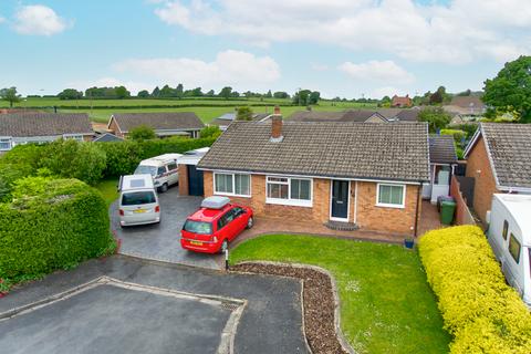 3 bed property, in Bailey Close, £350,000