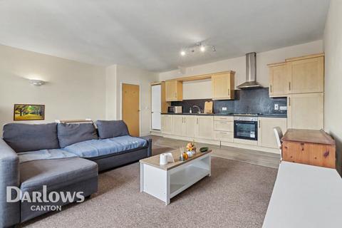 2 bed property, in Westgate Street, £140,000