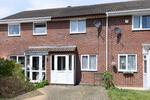 2 bed property, in Gould Close, £225,000