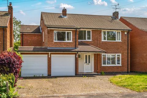 4 bed property, in Sandalwood Road, £499,950