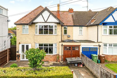 3 bed property, in Prestbury Road, £575,000