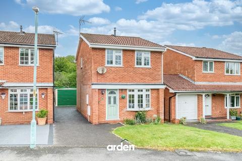 3 bed property, in Welford Close, £290,000