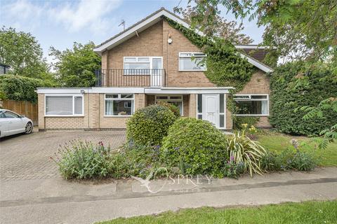 5 bed property, in Willoughby Drive, £575,000