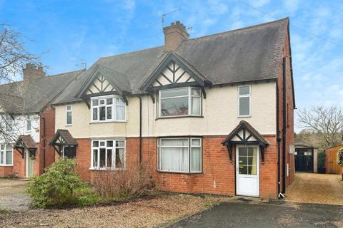 3 bed property, in Hathaway Lane, £290,000
