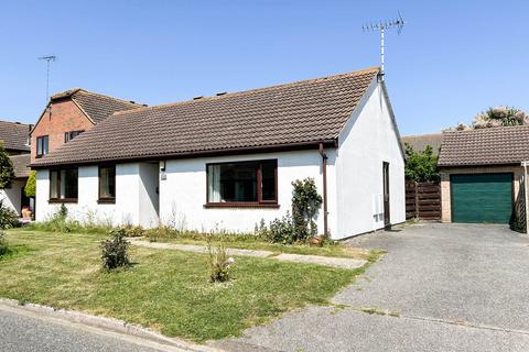3 bed property, in Aldwick Felds, £380,000