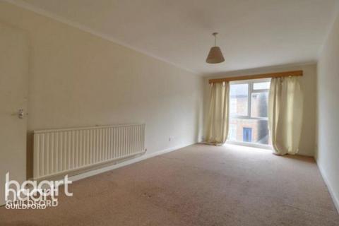 3 bed property, in Drummond Road, £450,000