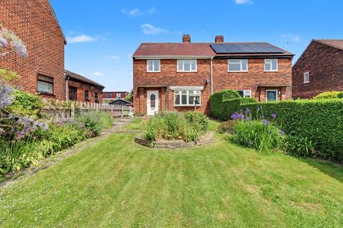 3 bed property, in Bretton Lane Bretton, £180,000