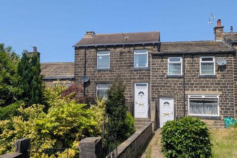 2 bed property, in Ferncliffe Road, £95,000