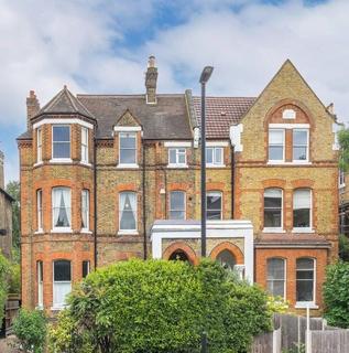 1 bed property, in Abbeville Road, £480,000