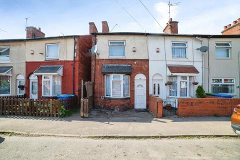 2 bed property, in Howard Road, £80,000