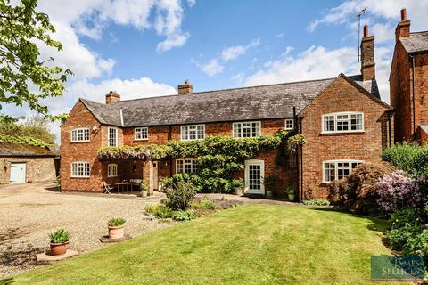 4 bed property, in Matthew's Cottage, £925,000
