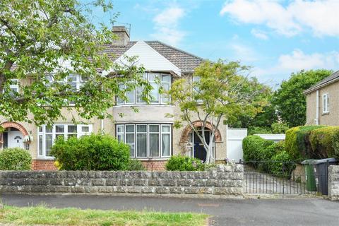 3 bed property, in The Croft, £300,000