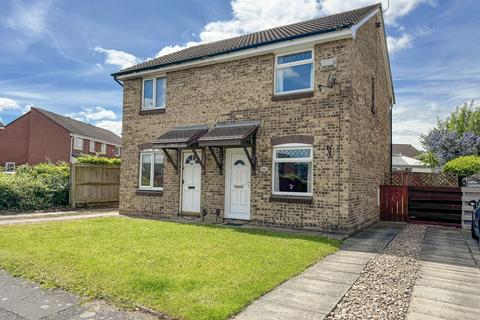 2 bed property, in Heworth Drive, £145,000