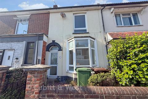 3 bed property, in Chichester Road, £225,000
