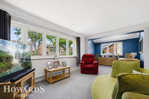 3 bed property, in Harrington Avenue, £330,000
