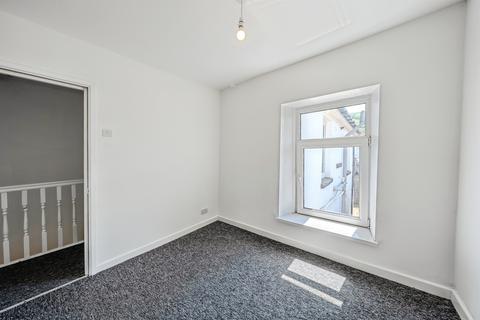 4 bed property, in Gelli Road, £70,000